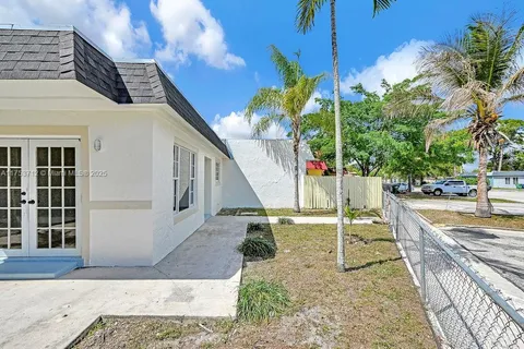 20908 NW 39th Ave # 20908, Miami Gardens FL 33055