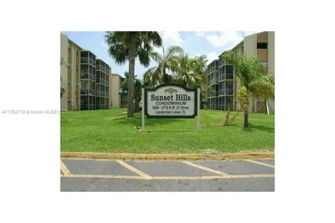 3610 NW 21st St # 407, Lauderdale Lakes FL 33311