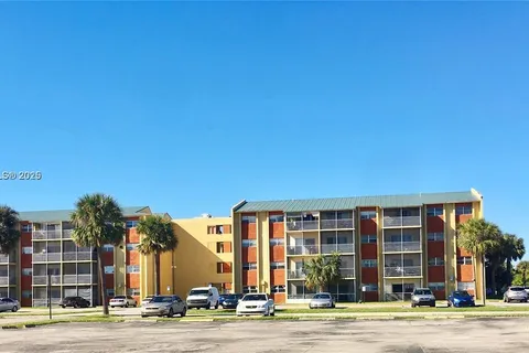 3710 NW 21st St # 302, Lauderdale Lakes FL 33311