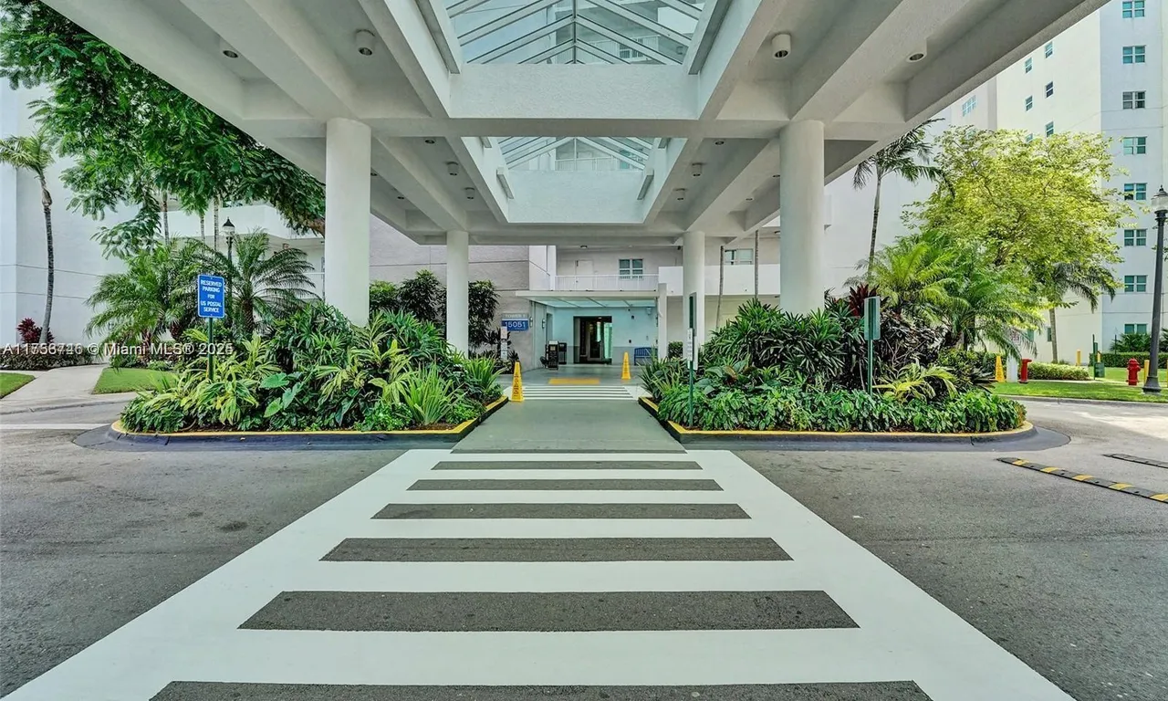 15051 Royal Oaks Ln # 103, North Miami FL 33181