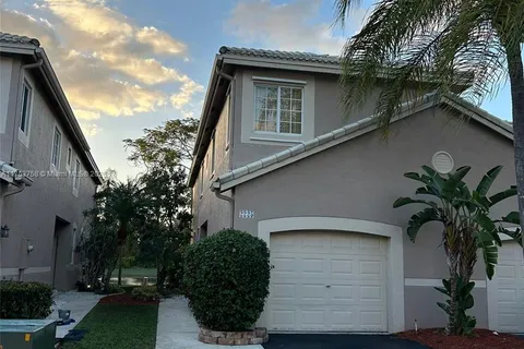 2225 Salerno Cir # 2225, Weston FL 33327