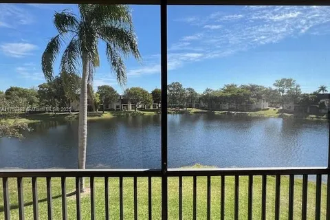 151 NW 93rd Ave # 206, Pembroke Pines FL 33024