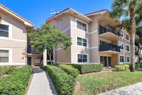 8955 Wiles Rd # 104, Coral Springs FL 33067