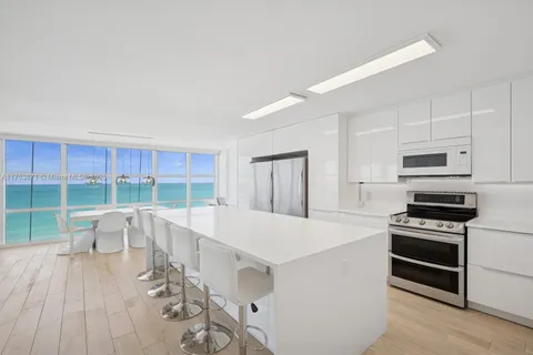 6423 Collins Ave # 1006, Miami Beach FL 33141