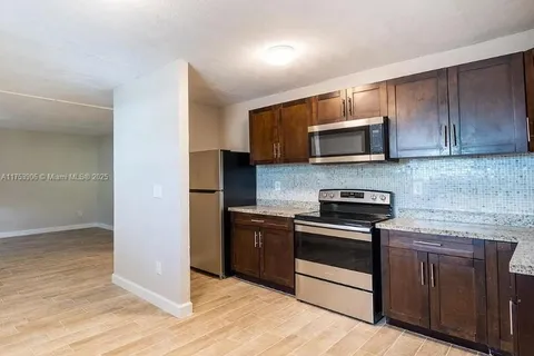 601 S Flagler Ave # 10, Homestead FL 33030