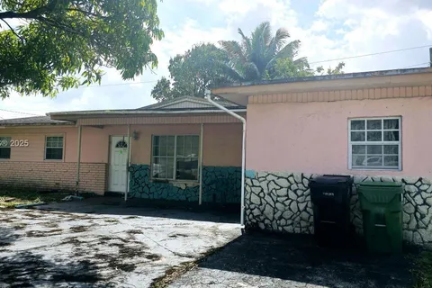 4490 NW 171st Ter, Miami Gardens FL 33055