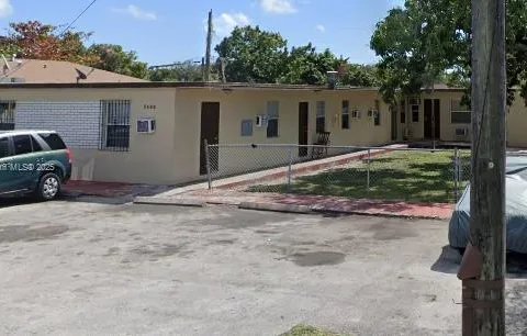 2480 NW 61st St # 1, Miami FL 33142
