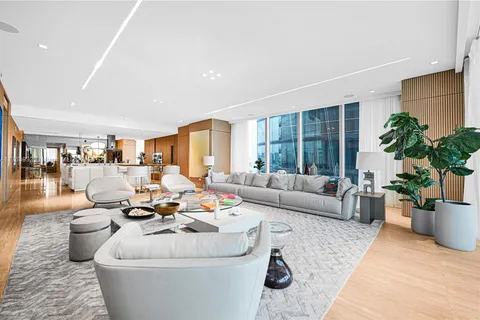 18501 Collins Ave # 701, Sunny Isles Beach FL 33160