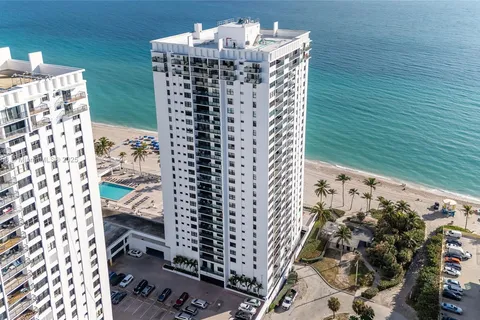 2301 S Ocean Dr # 1102, Hollywood FL 33019