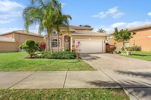 3745 Woodfield Ct, Coconut Creek FL 33073