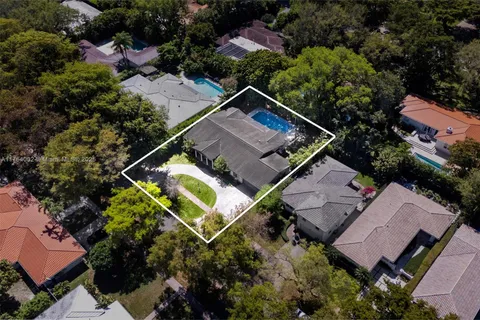 5530 Sardinia St, Coral Gables FL 33146