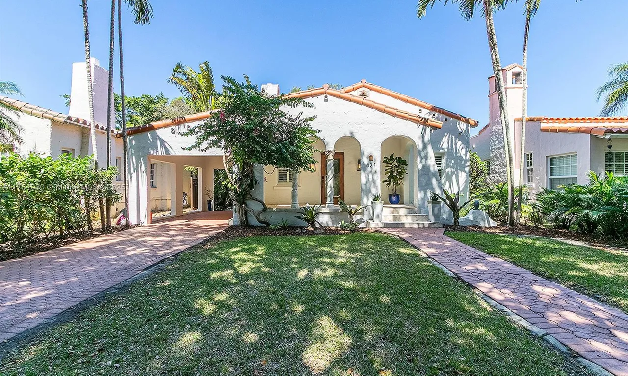 521 San Lorenzo Ave, Coral Gables FL 33146