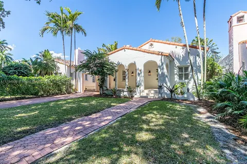 521 San Lorenzo Ave, Coral Gables FL 33146