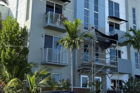3455 NE 5th Ave # 1, Oakland Park FL 33334