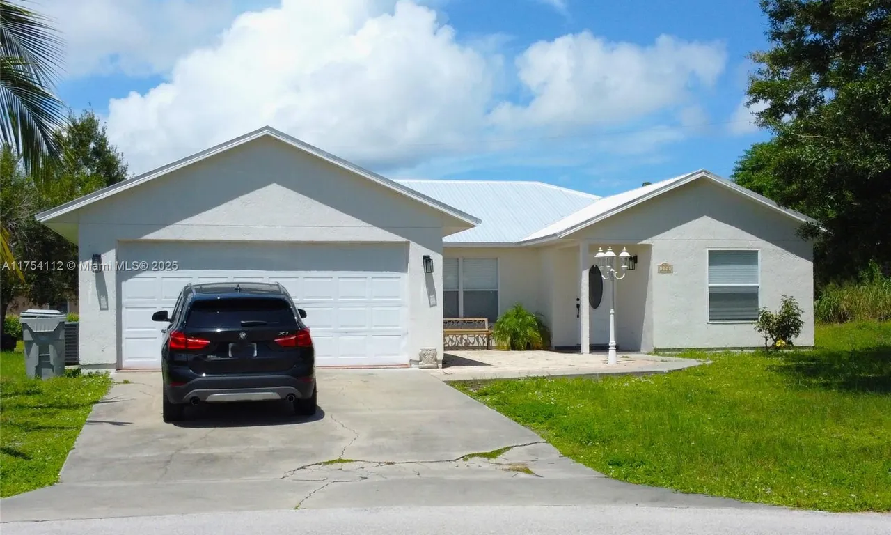 720 SW 2nd Pl SW, Vero Beach FL 32962