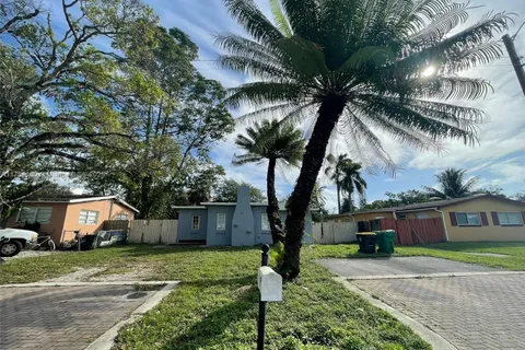 4896 SW 28th Ter, Dania Beach FL 33312