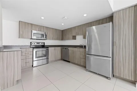 910 West Ave # 0800, Miami Beach FL 33139