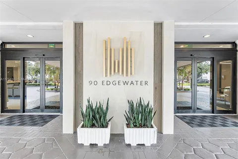 90 Edgewater Dr # 905, Coral Gables FL 33133