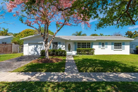 9311 SW 183rd Ter, Palmetto Bay FL 33157