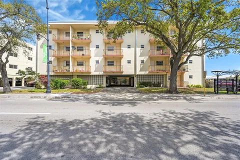 1747 Rodman St # 207, Hollywood FL 33020