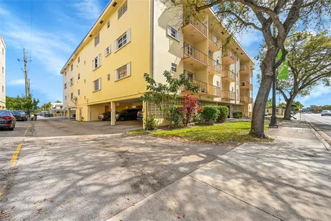 1747 Rodman St # 207, Hollywood FL 33020