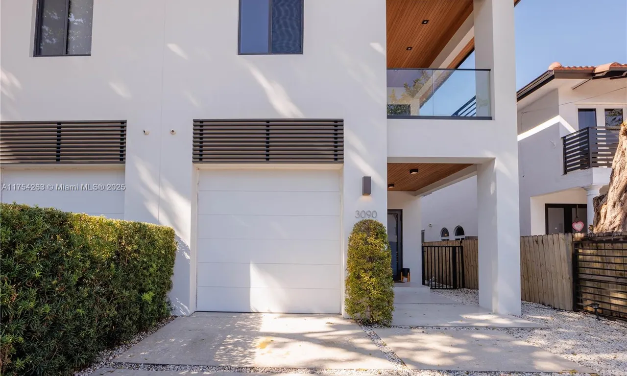 3090 Ohio St # 3090, Miami FL 33133