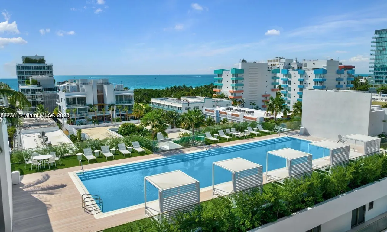 300 E Collins Ave # 2D, Miami Beach FL 33139