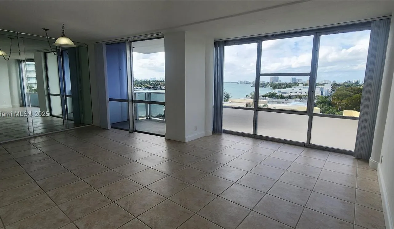 900 Bay Dr # 521, Miami Beach FL 33141