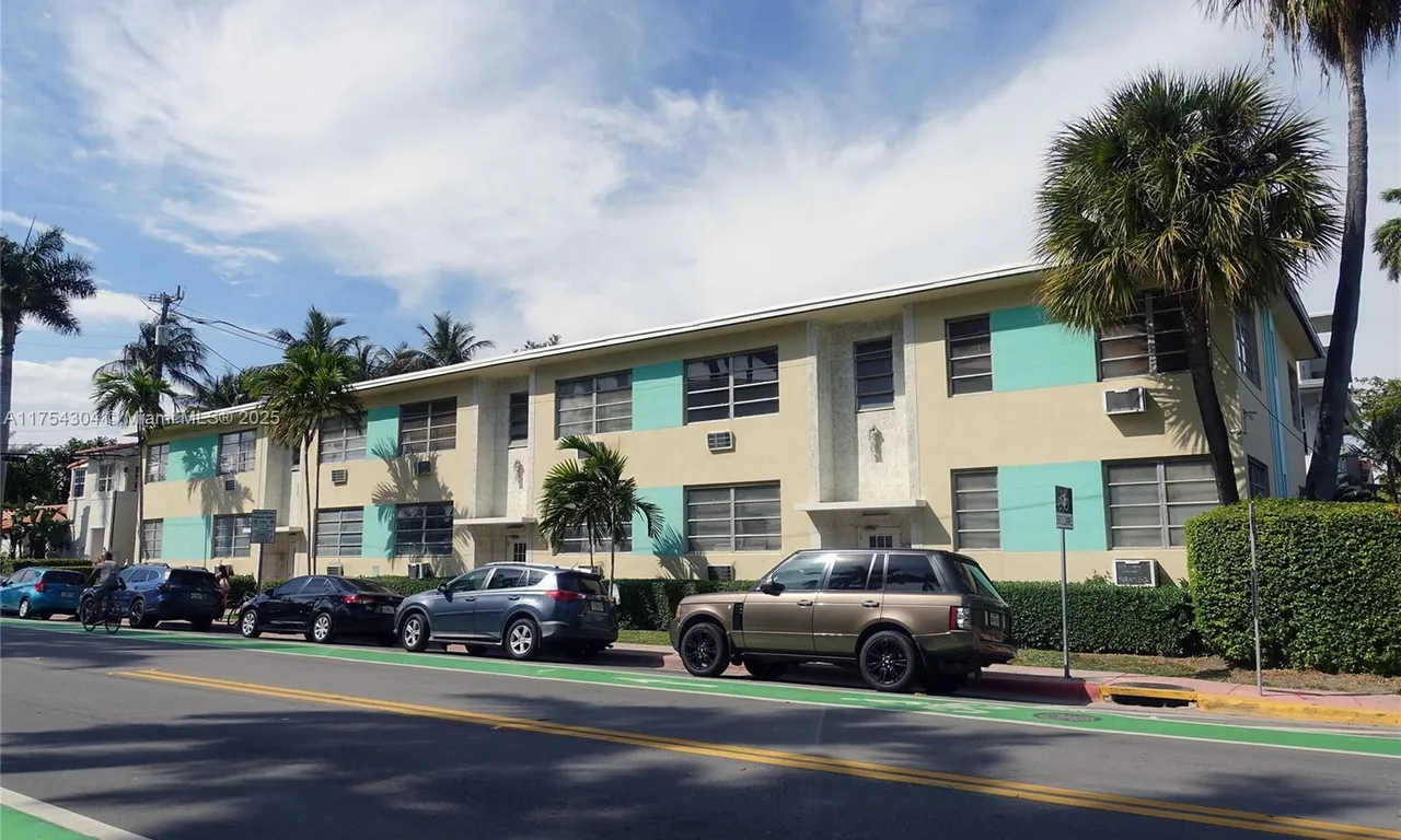 909 16th St # 8, Miami Beach FL 33139