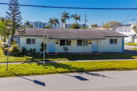 137 NE 1st Ct, Dania Beach FL 33004