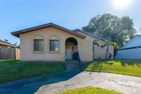 13564 SW 285th Ter, Homestead FL 33033