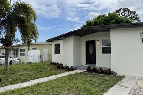 1218 NW 13th Ct, Fort Lauderdale FL 33311