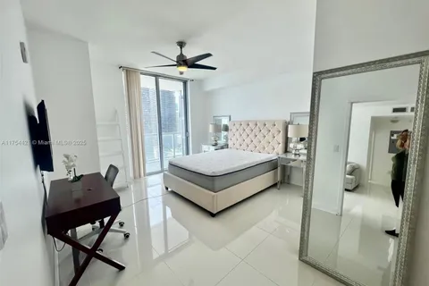 1111 SW 1st Ave # 3223, Miami FL 33130