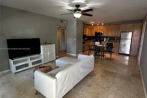 530 NE 15th Ct # 1, Fort Lauderdale FL 33304