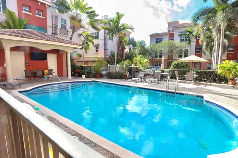 1033 NE 17th Way # 404, Fort Lauderdale FL 33304