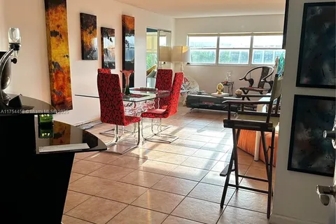 1881 Washington Ave # 6, Miami Beach FL 33139