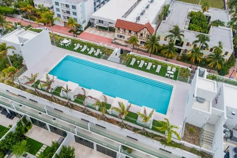 300 E Collins Ave # 2D, Miami Beach FL 33139