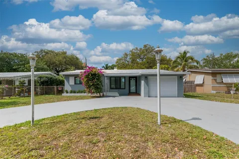 4521 SW 25th Ter, Dania Beach FL 33312