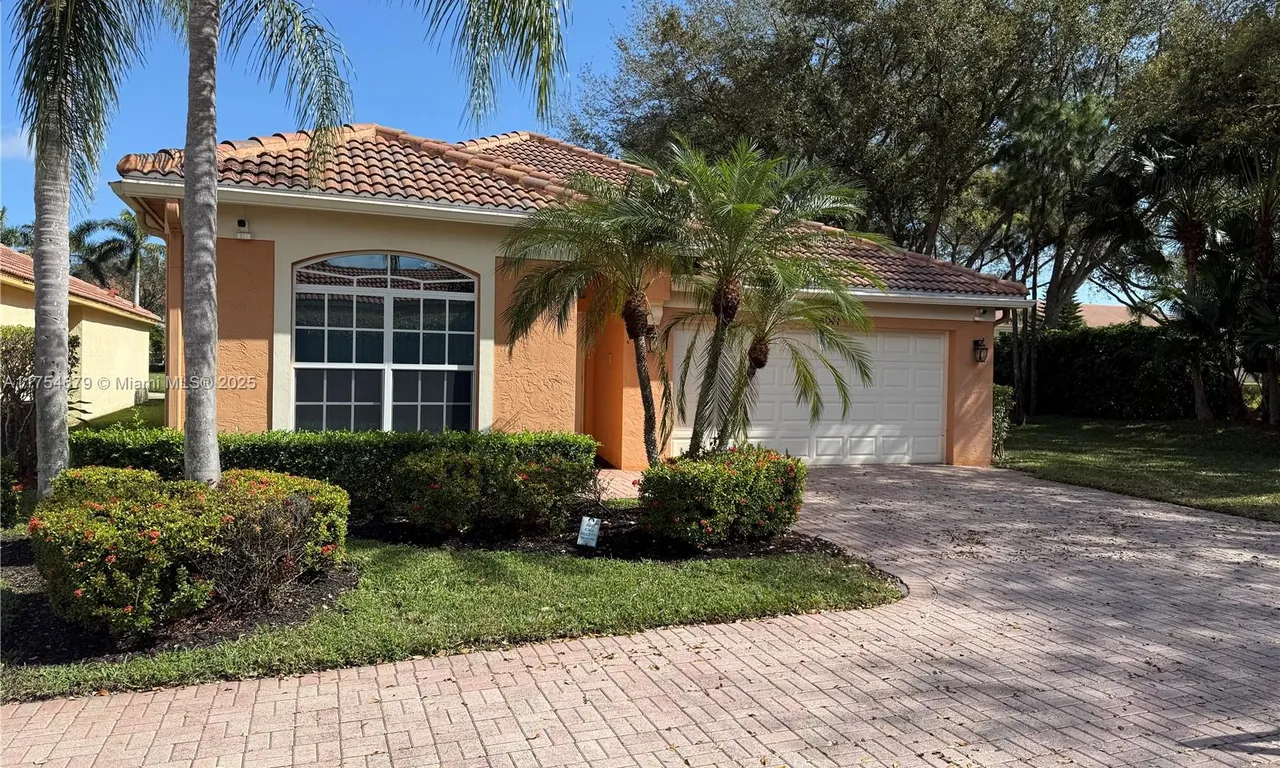 8041 Via Hacienda, Riviera Beach FL 33418