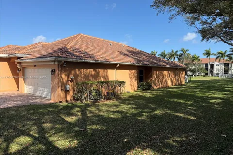 8041 Via Hacienda, Riviera Beach FL 33418