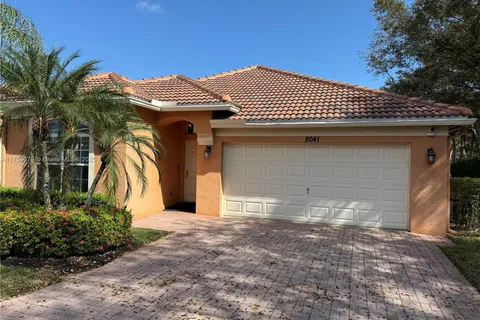 8041 Via Hacienda, Riviera Beach FL 33418