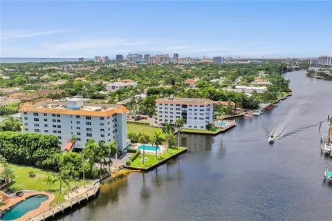 1881 Middle River Dr. # 402, Fort Lauderdale FL 33305