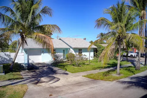 171 NE 30th Ct, Pompano Beach FL 33064