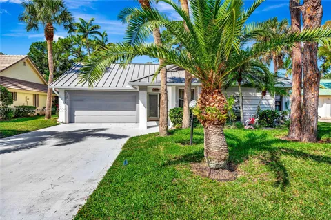 5757 Peachwood Ct, Jupiter FL 33458