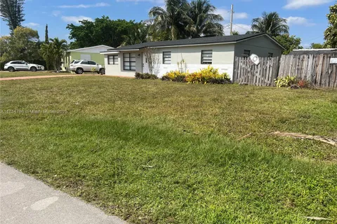 4119 SW 49th St, Dania Beach FL 33314