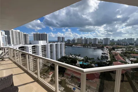 3598 Yacht Club Dr # 1804, Aventura FL 33180