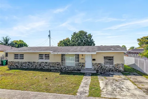 16560 SW 102nd Ct, Miami FL 33157