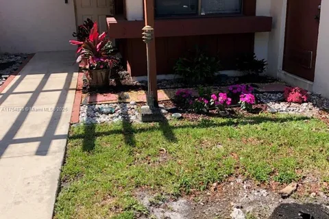 600 NW 210th St # 28, Miami Gardens FL 33169