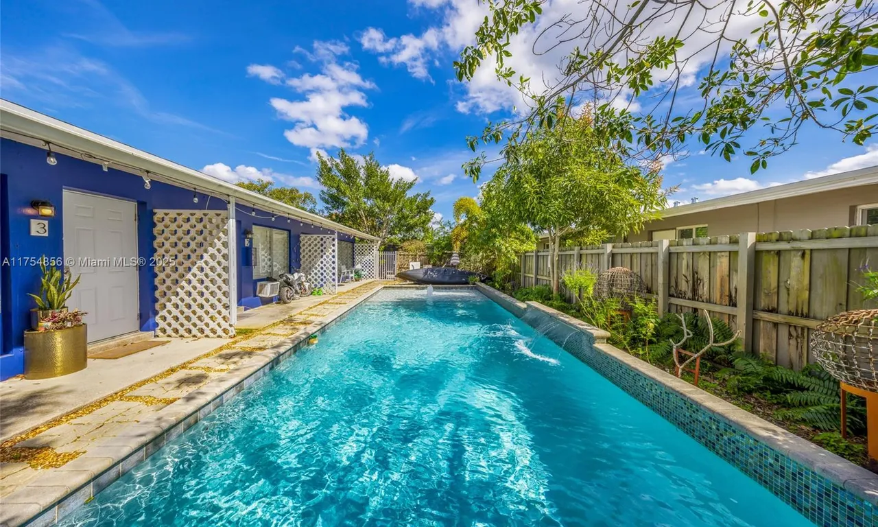 2217 NE 14th Ave, Wilton Manors FL 33305
