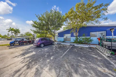 2217 NE 14th Ave, Wilton Manors FL 33305